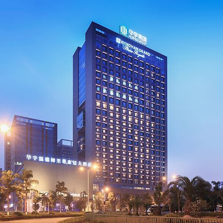 Wyndham Grand Plaza Royale Huayu Chongqing Hotel Exterior photo
