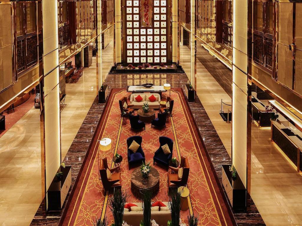 Wyndham Grand Plaza Royale Huayu Chongqing Hotel Exterior photo