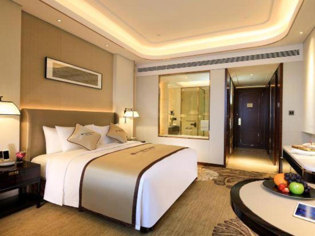 Wyndham Grand Plaza Royale Huayu Chongqing Hotel Exterior photo