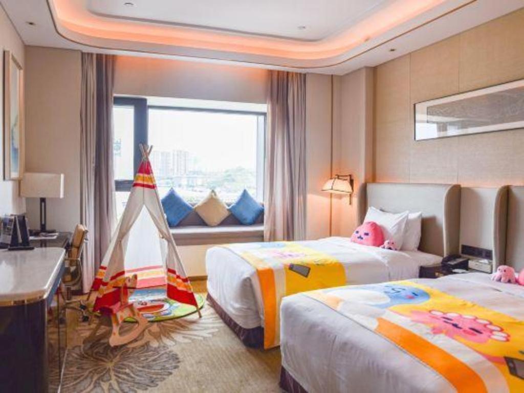 Wyndham Grand Plaza Royale Huayu Chongqing Hotel Exterior photo