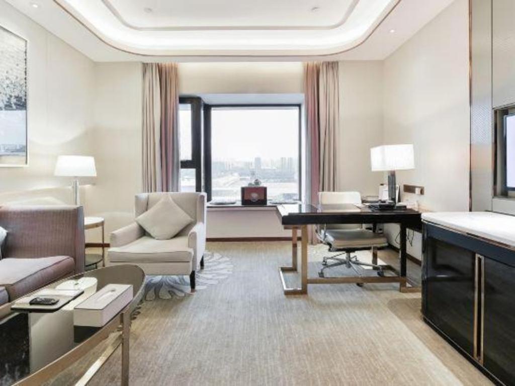Wyndham Grand Plaza Royale Huayu Chongqing Hotel Exterior photo