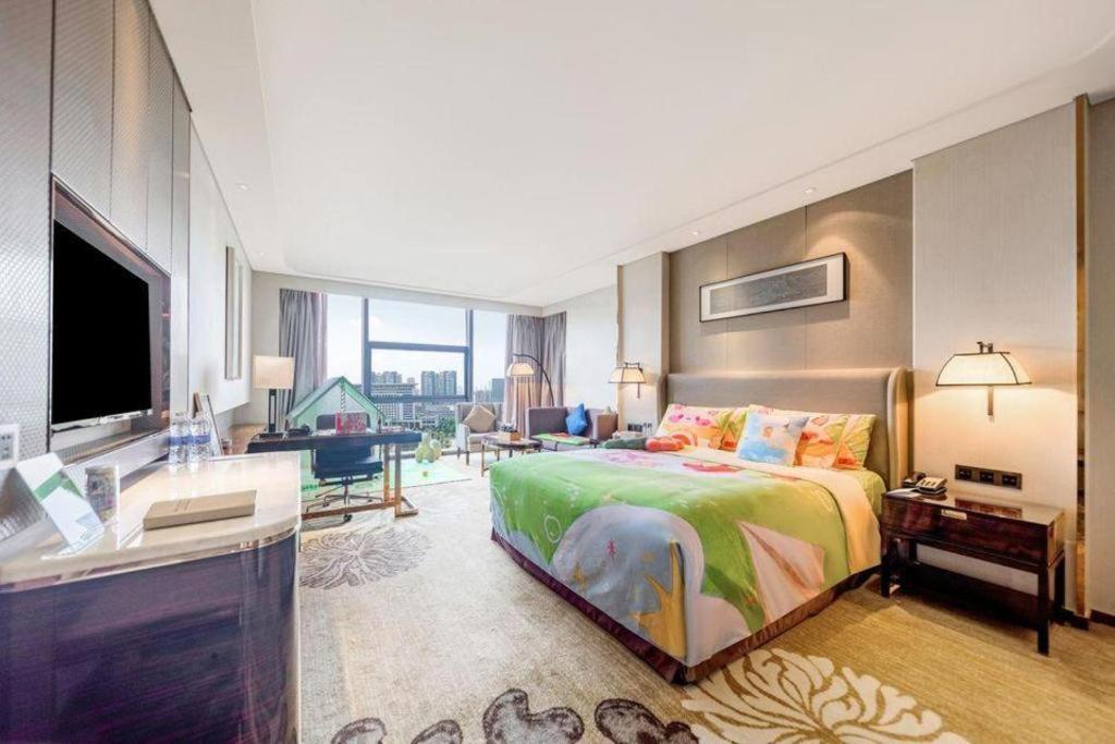 Wyndham Grand Plaza Royale Huayu Chongqing Hotel Exterior photo