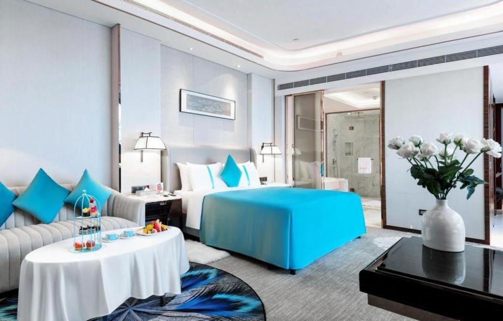 Wyndham Grand Plaza Royale Huayu Chongqing Hotel Exterior photo