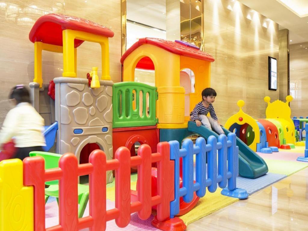 Wyndham Grand Plaza Royale Huayu Chongqing Hotel Exterior photo